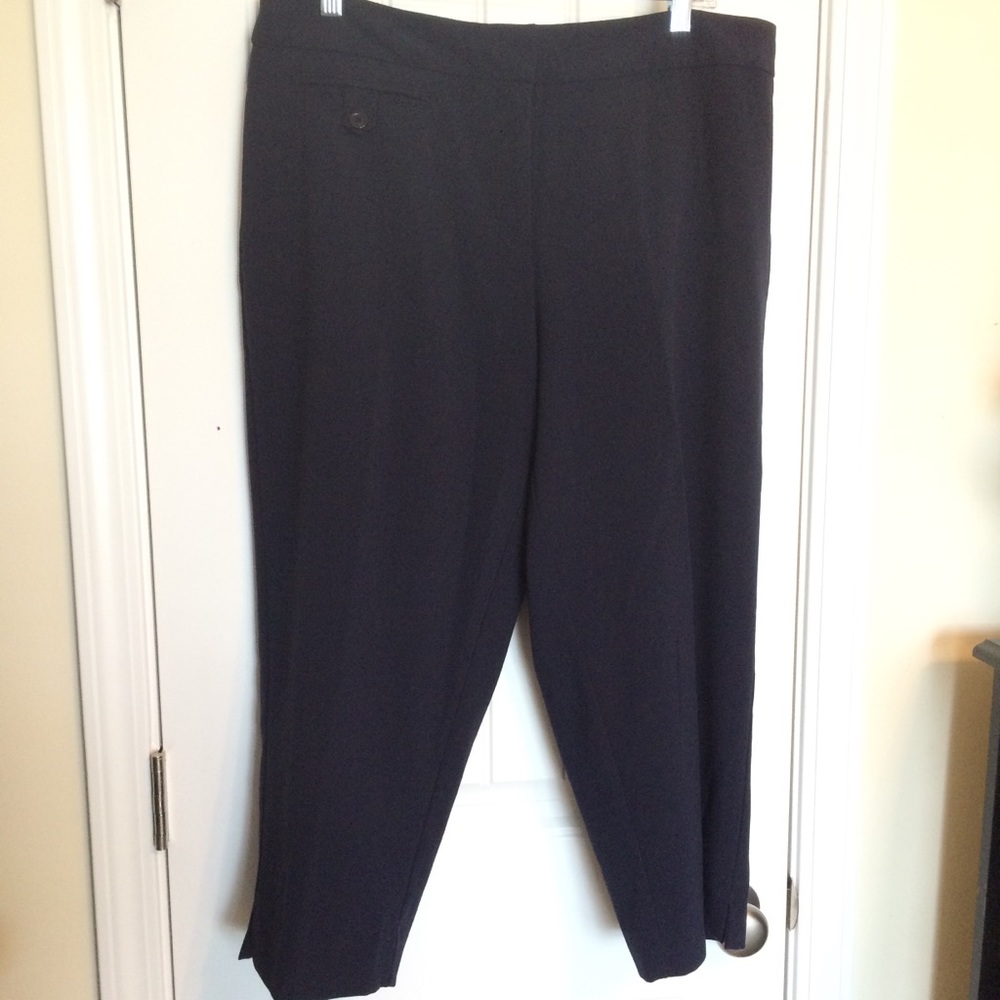 Navy, crop pants